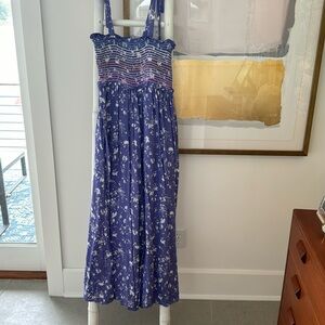 Beautiful jumpsuit with pockets!